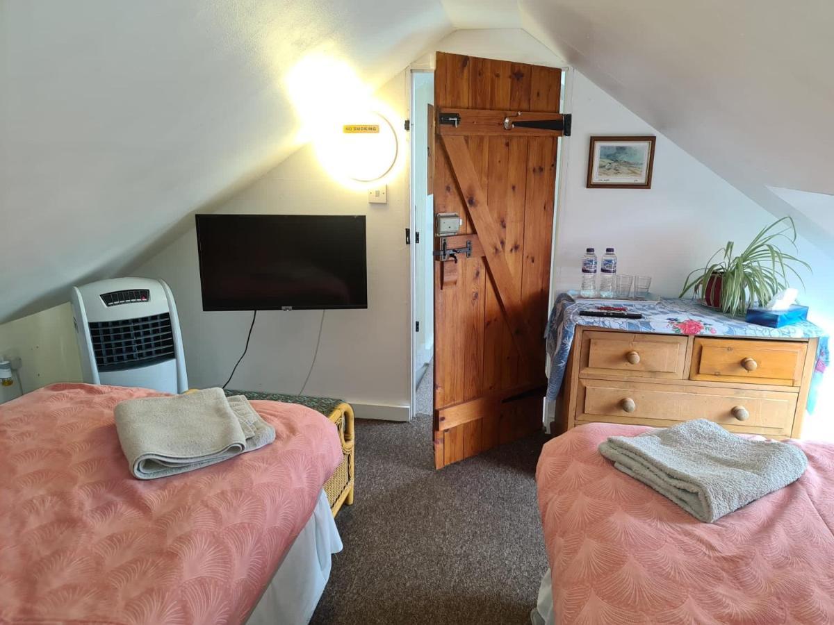 East Of Ipswich Bed & Breakfast 외부 사진